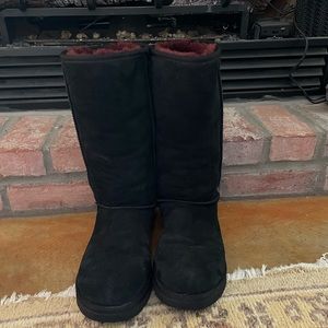 Tall, Black Australia Ugg Boots with Maroon Fur
